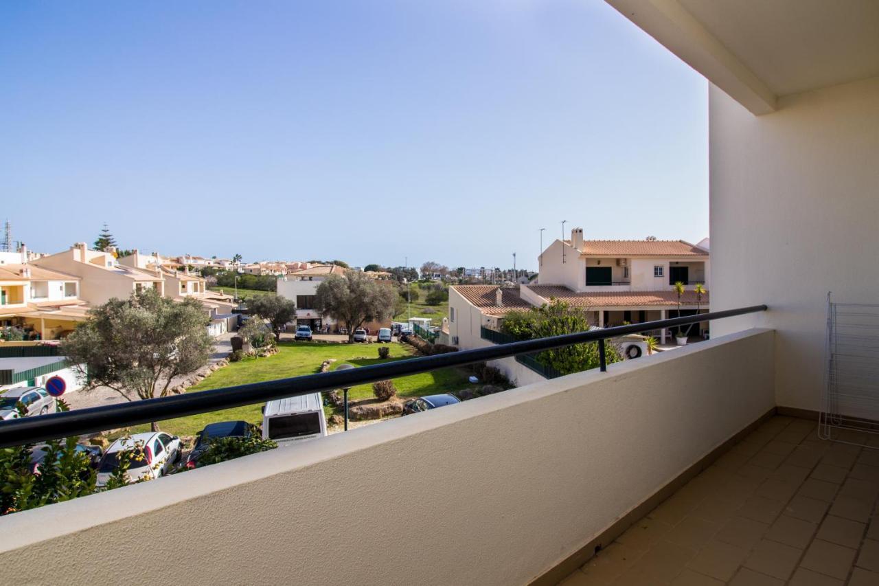 Family Apartment - Pool And Garden & Playground & Beach & Albufeira Exterior photo