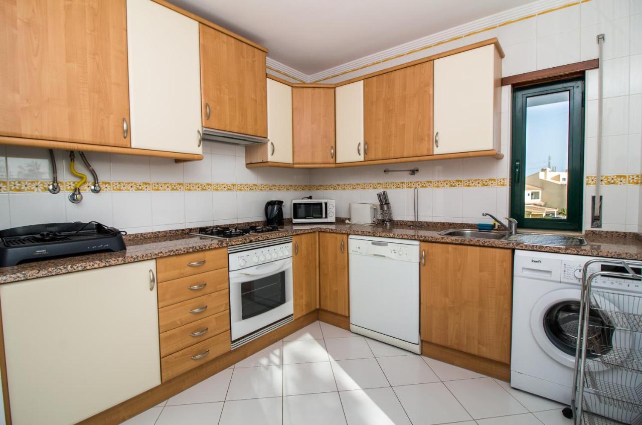 Family Apartment - Pool And Garden & Playground & Beach & Albufeira Exterior photo