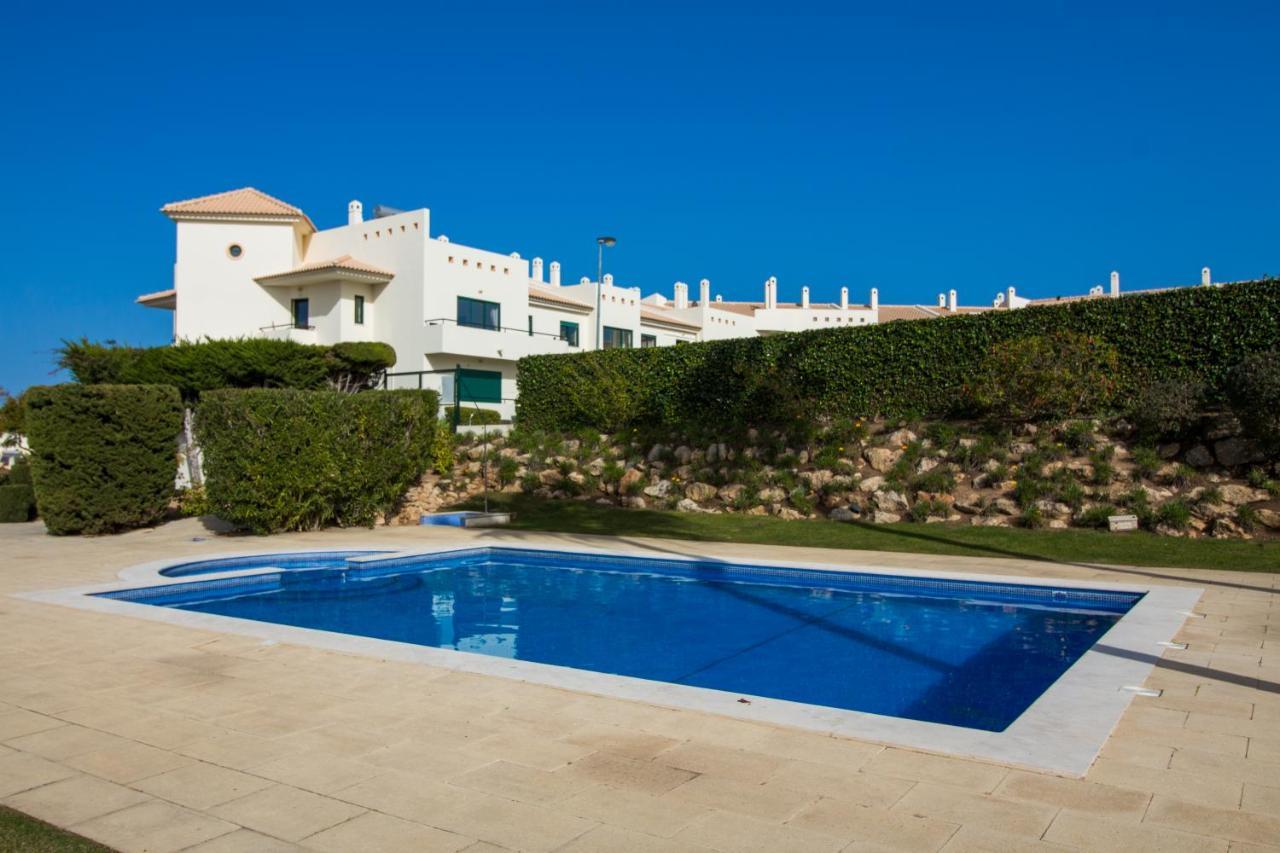 Family Apartment - Pool And Garden & Playground & Beach & Albufeira Exterior photo