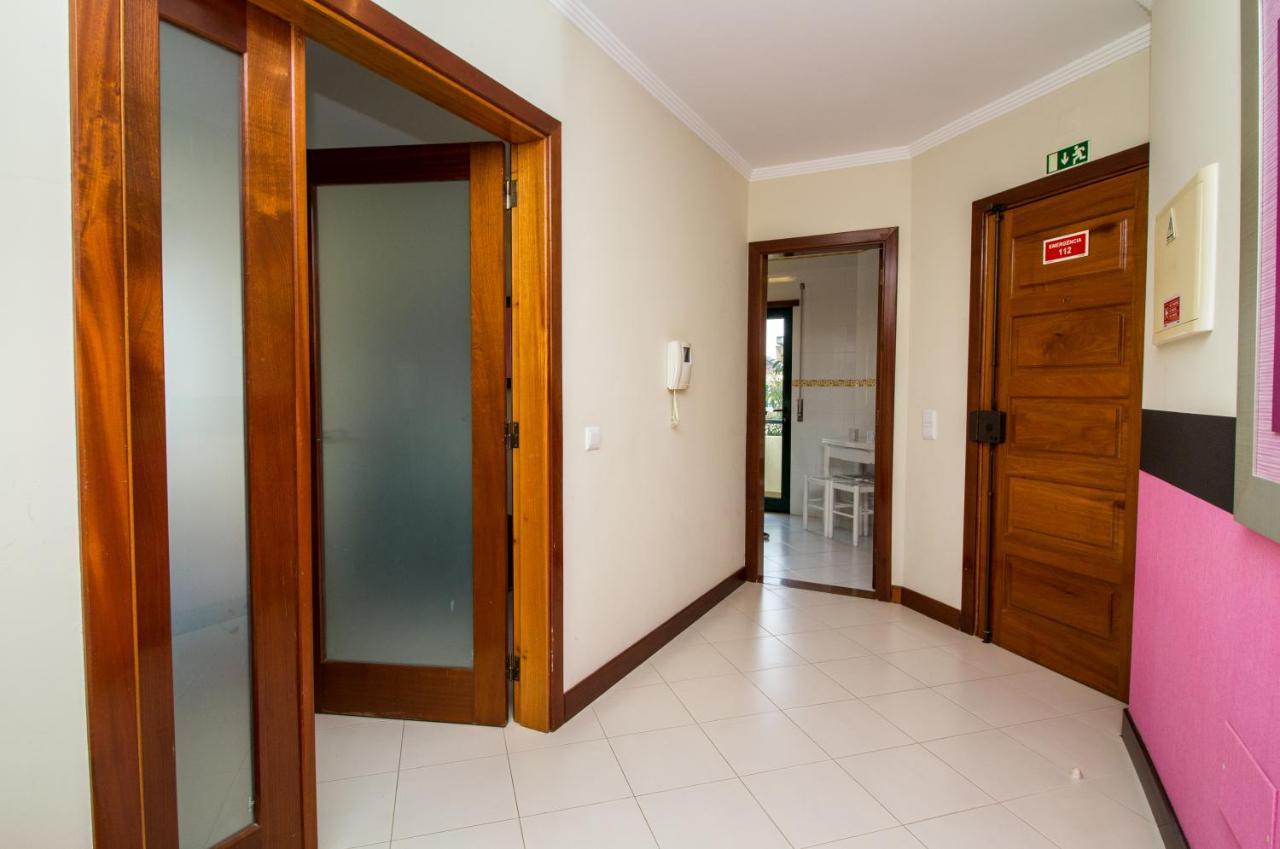 Family Apartment - Pool And Garden & Playground & Beach & Albufeira Exterior photo